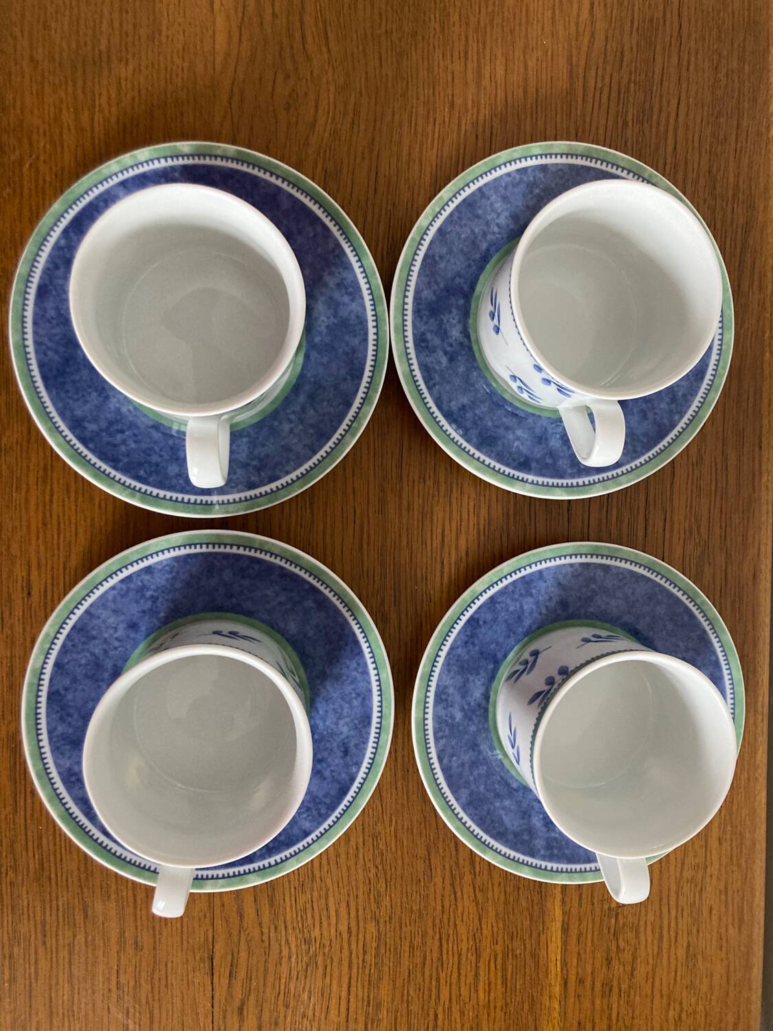 Set of 4 Villeroy boch cups and saucers