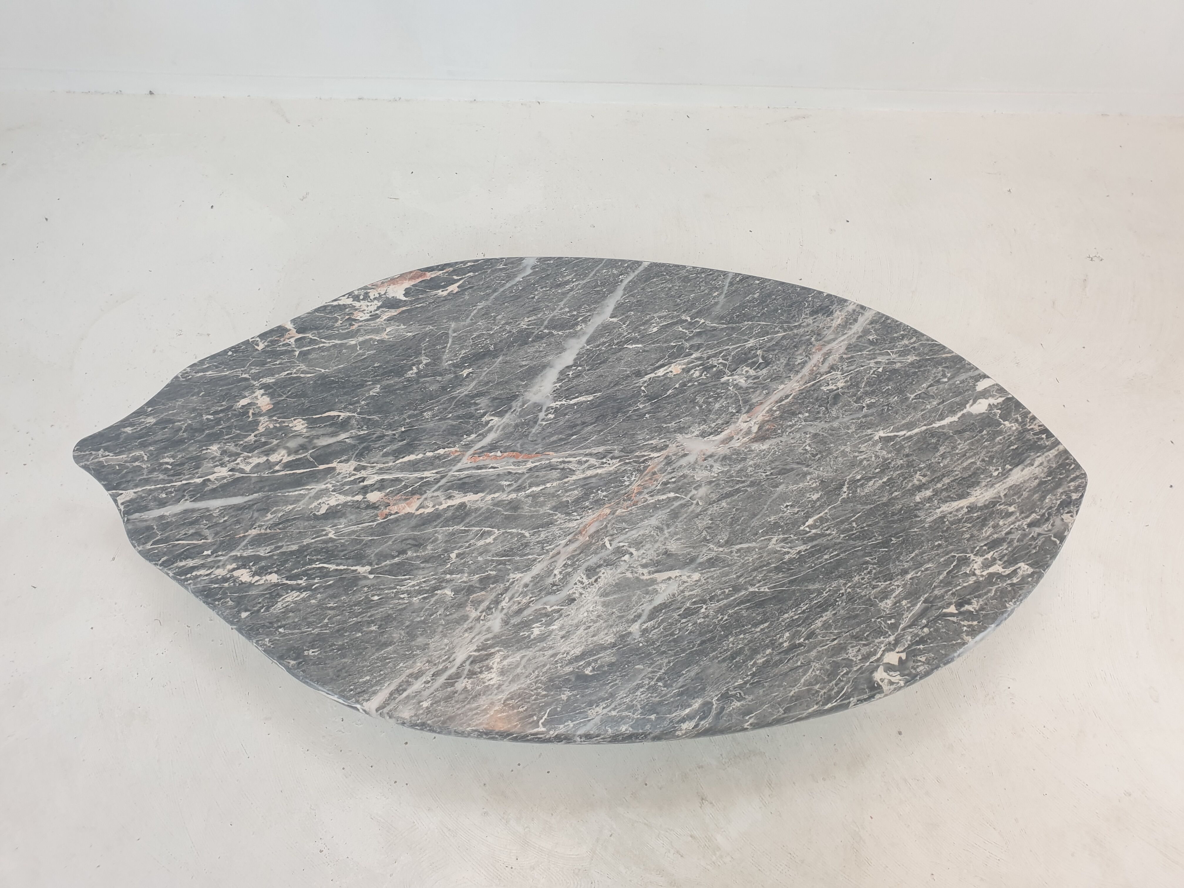 Italian marble leaf shape coffee table, 1980's