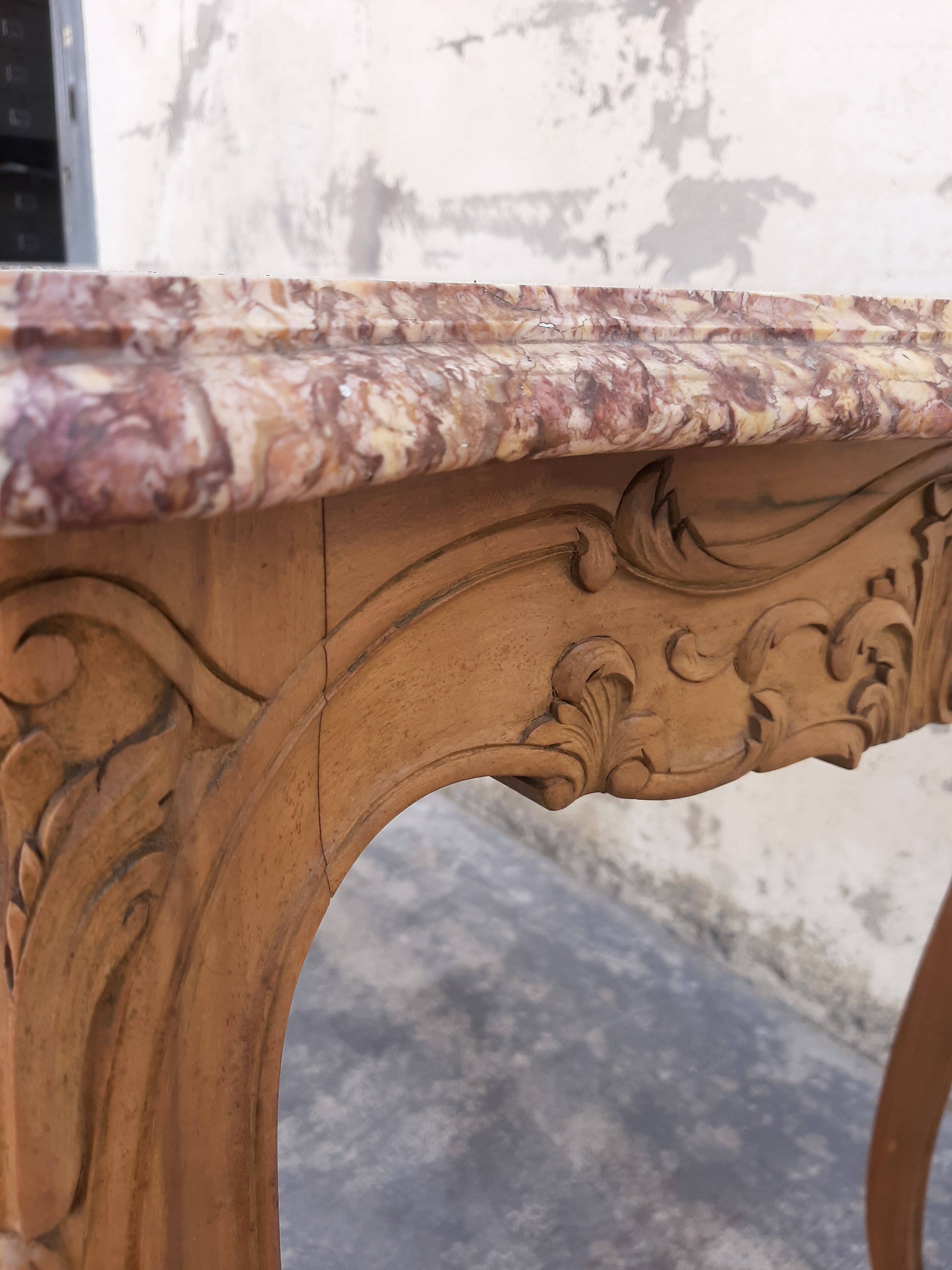 Table à gibier Louis XV en noyer