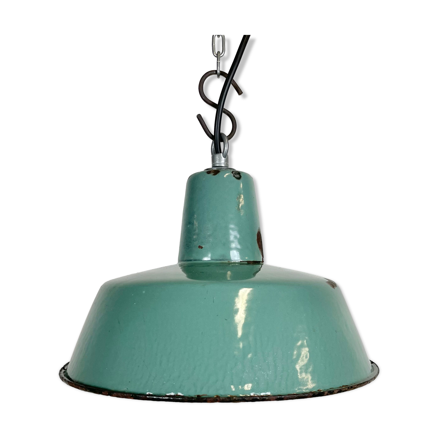 Suspension industrielle en émail, années 1960
