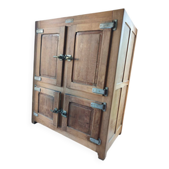 Meuble Frigo Marly & Sezy – Bois Massif et Ferronnerie d’Origine