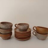 Stoneware coffee service, cups and saucers