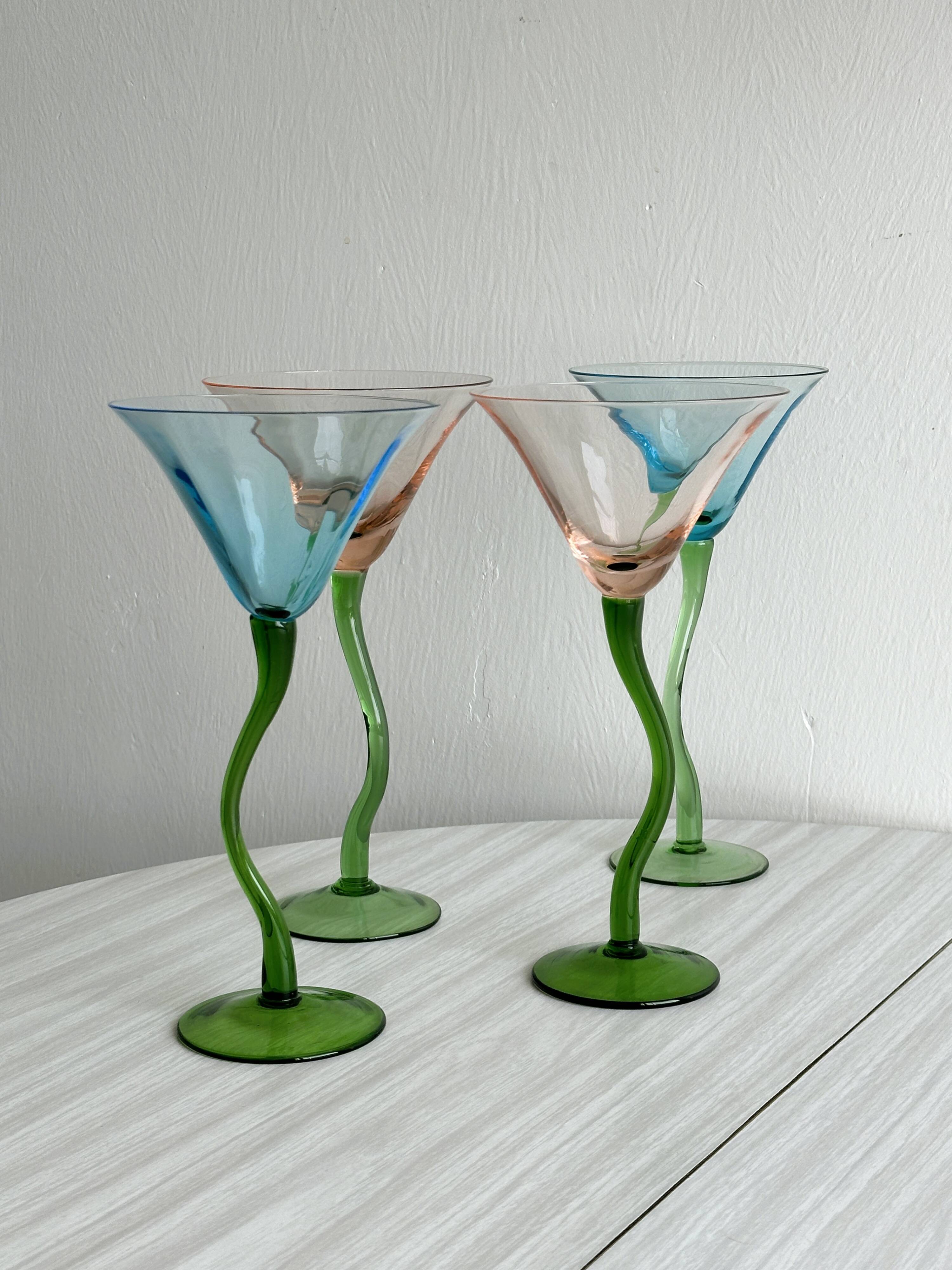 Ensemble de 4 verres à cocktail vintage aux pieds torsadés verts