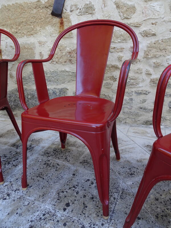 Fauteuils Tolix modèle C par Xavier Pauchard