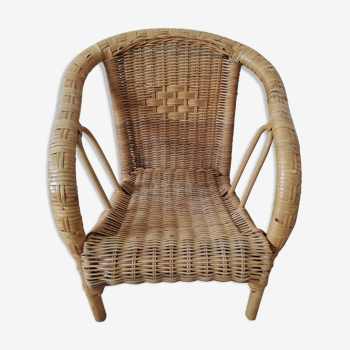 Child chair in wicker