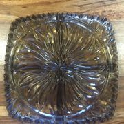 Plat en verre fumé compartimenté