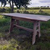 Farm table