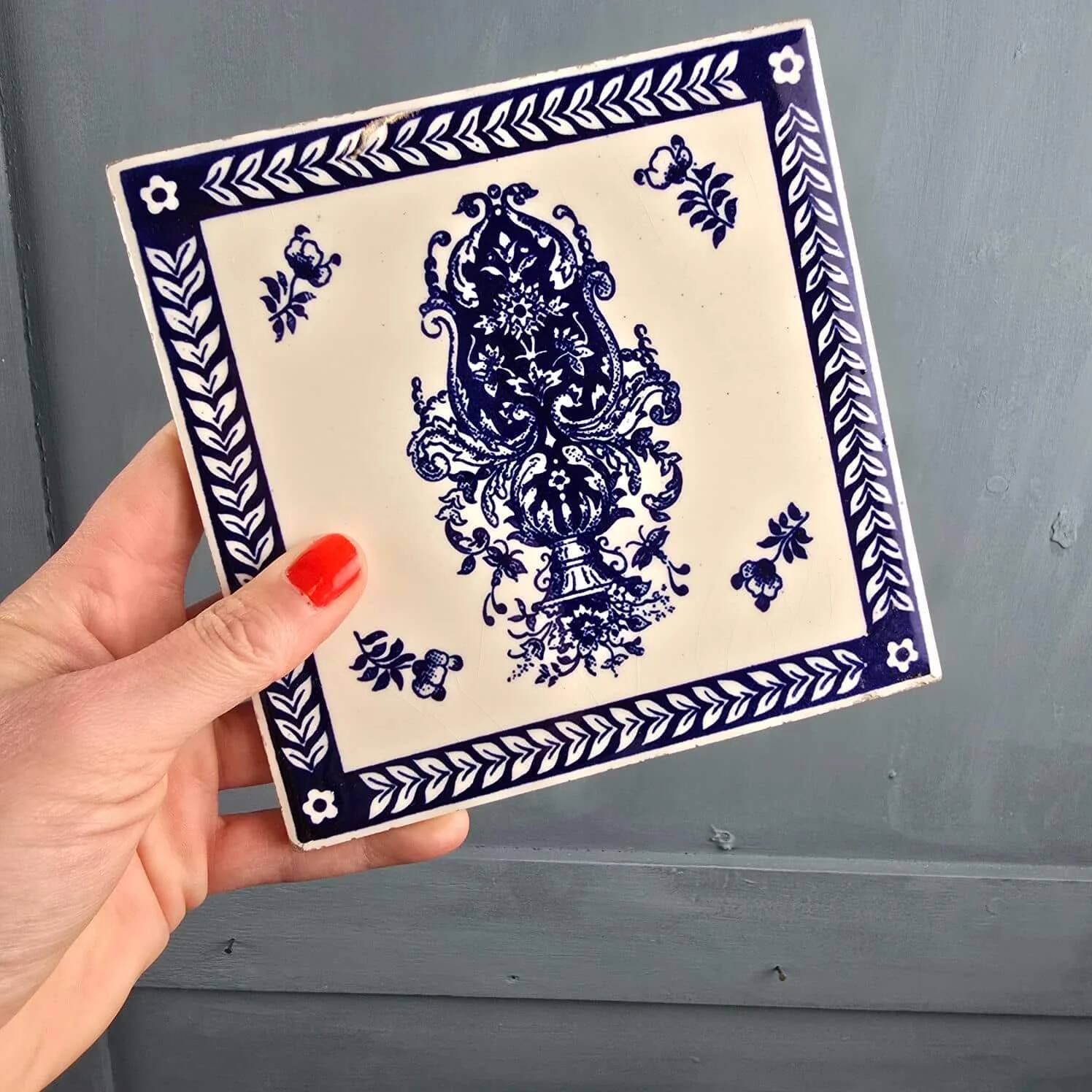Large antique gien blue and white tile – vintage decorative earthenware 15x15 cm