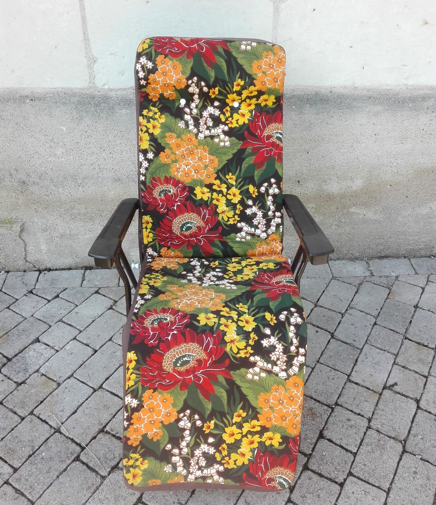 Vintage 70s garden relax lounger