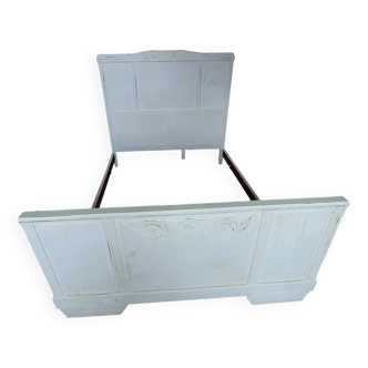 Vintage bed