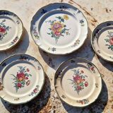Set of 1 dinner plate and 4 dessert plates Villeroy Boch model 1562.