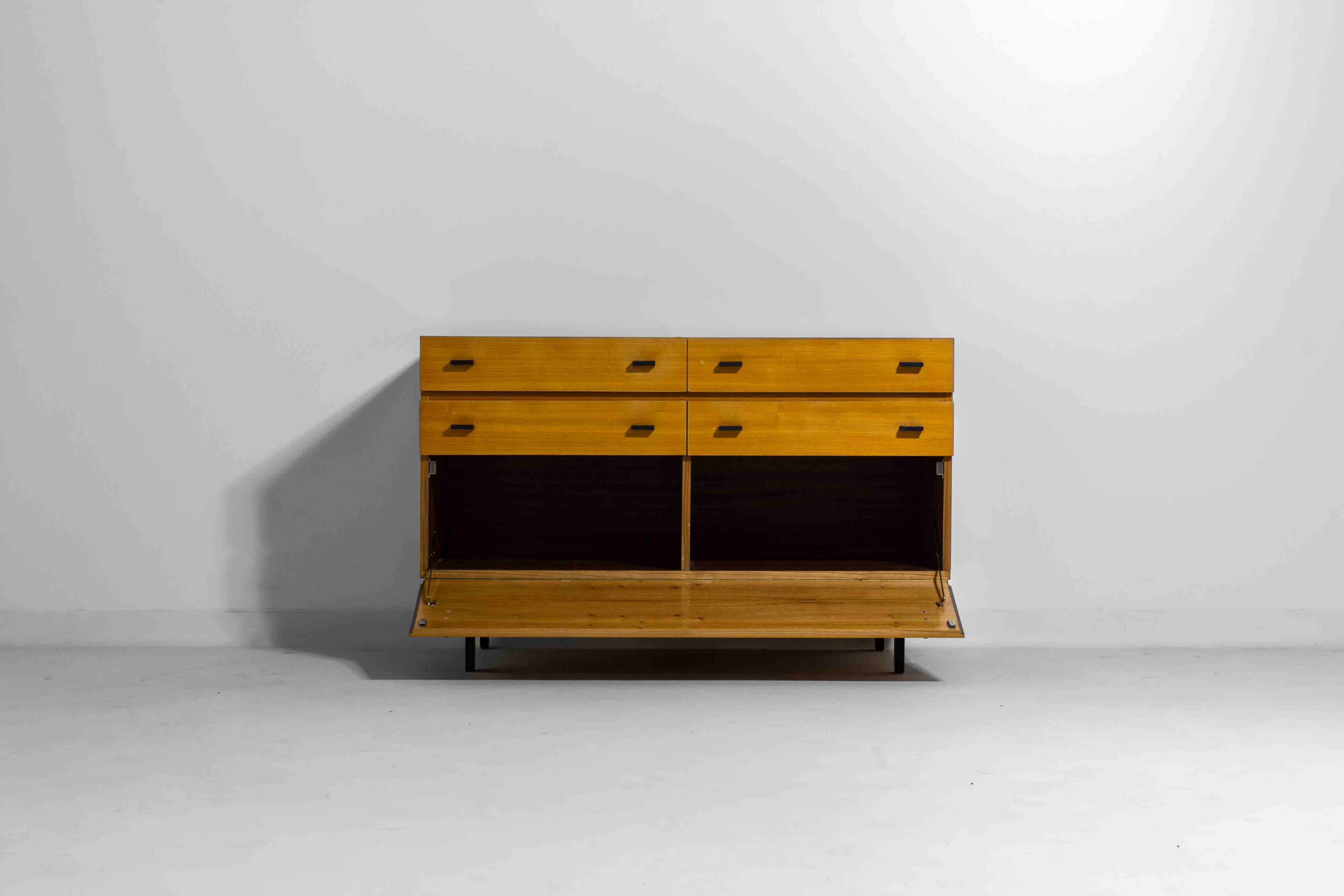 Commode en hêtre par Roger de Winter, Belgique années 1960