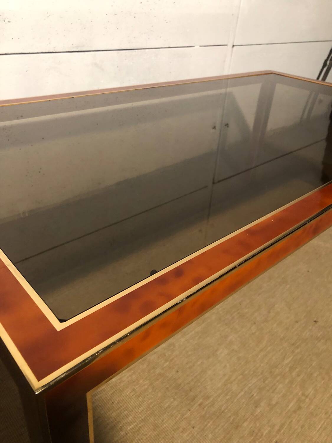 Magnifying glass effect metal coffee table