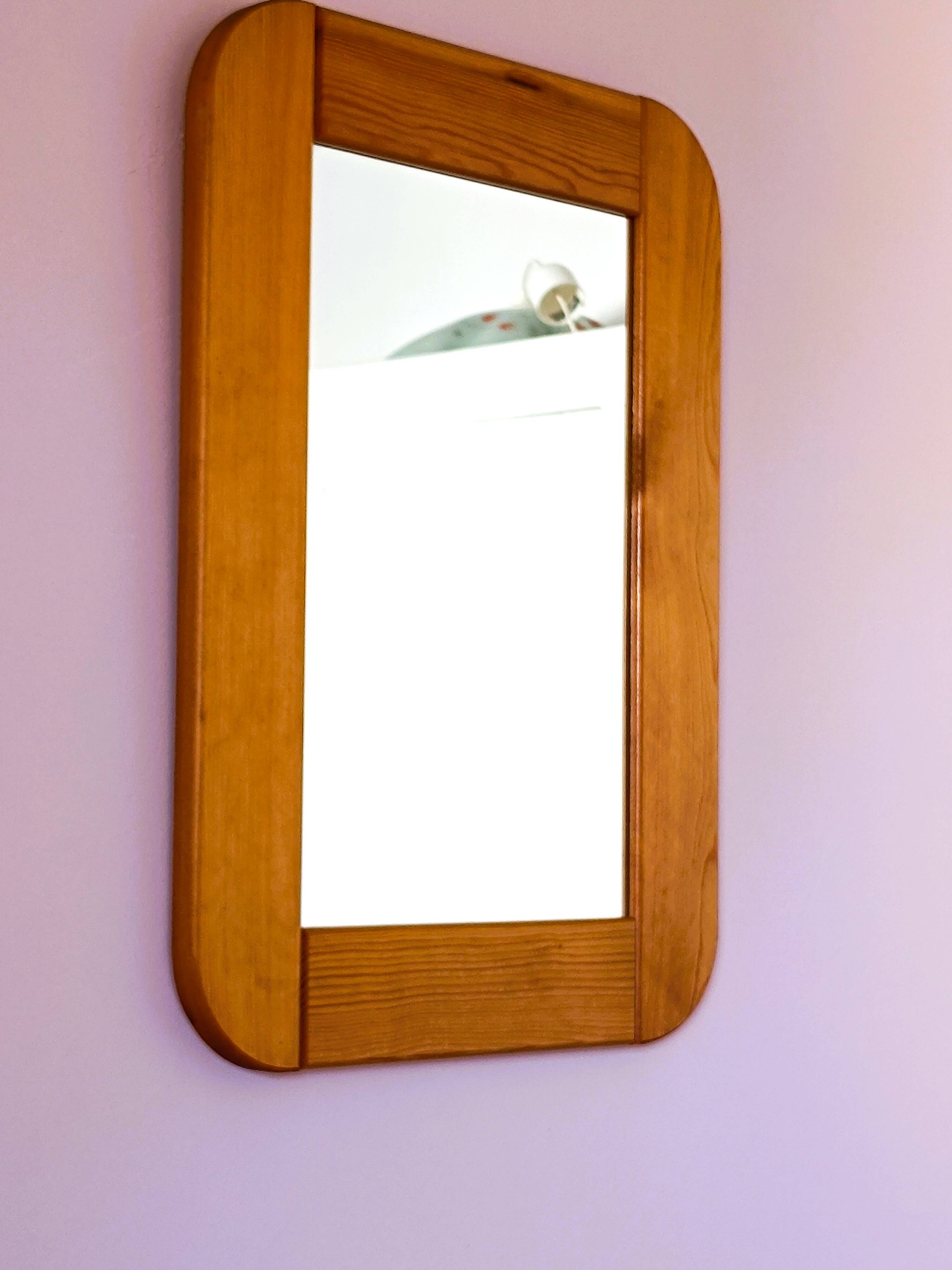 Rectangular mirror in solid pine