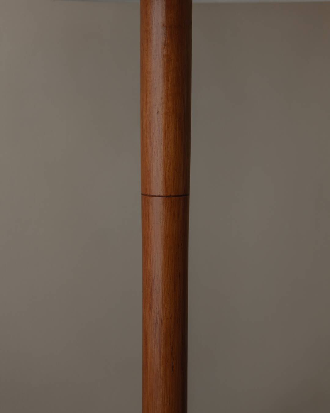 Lampe de sol en teck vintage avec abat-jour en tissu, années 1960-70.