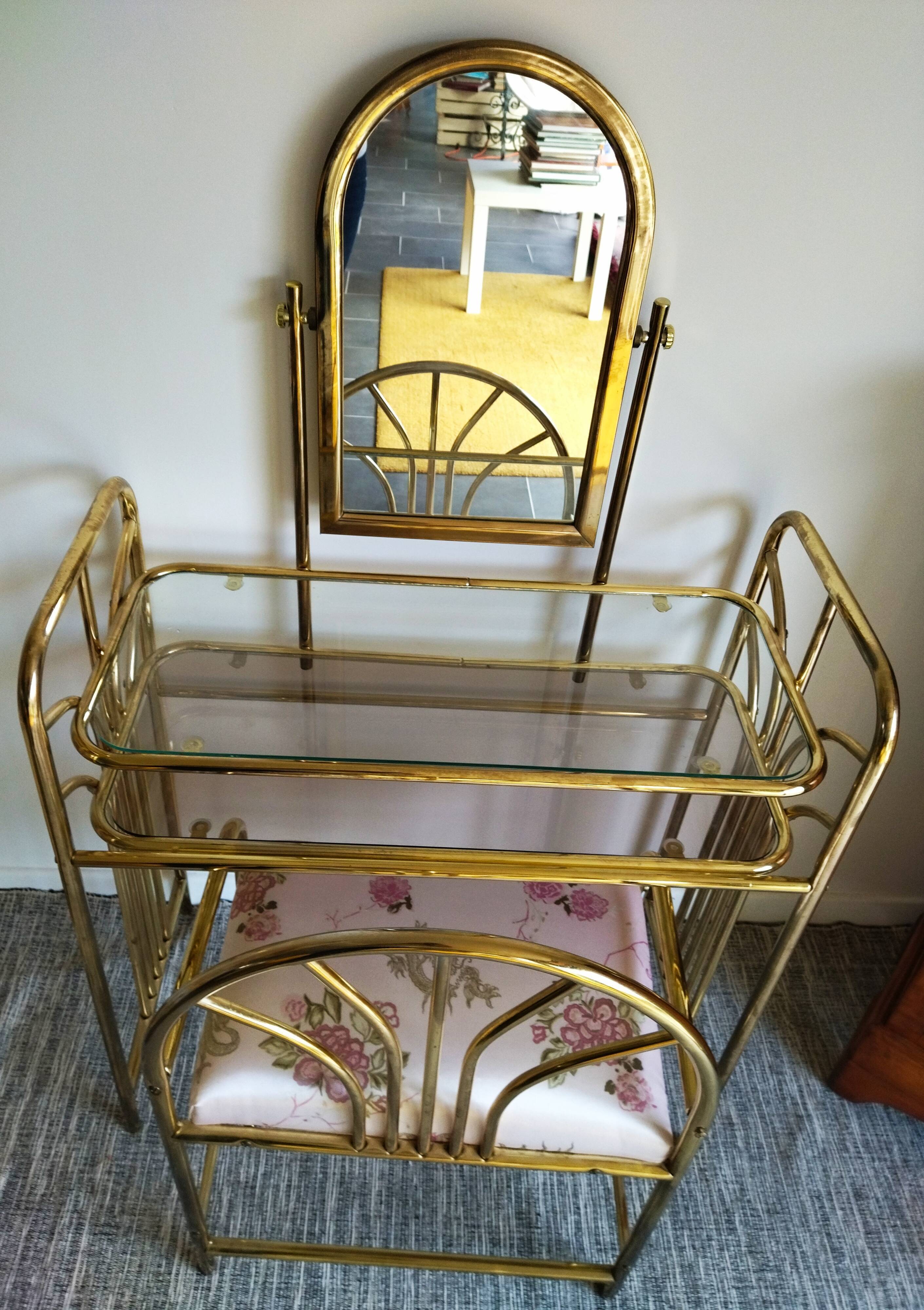 Complete dressing table, golden and vintage
