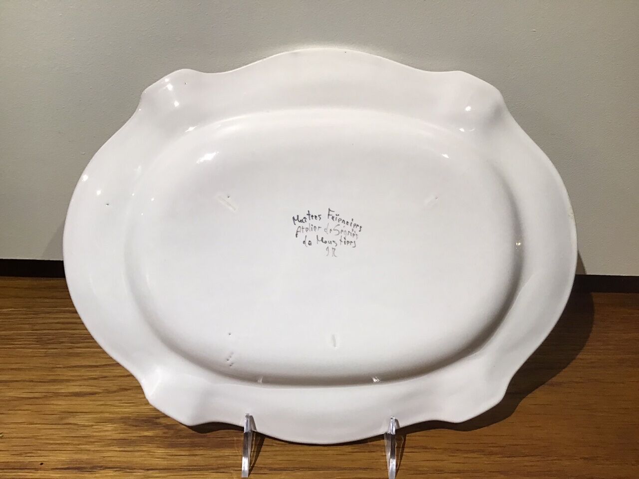 Moustier earthenware dish, white and blue