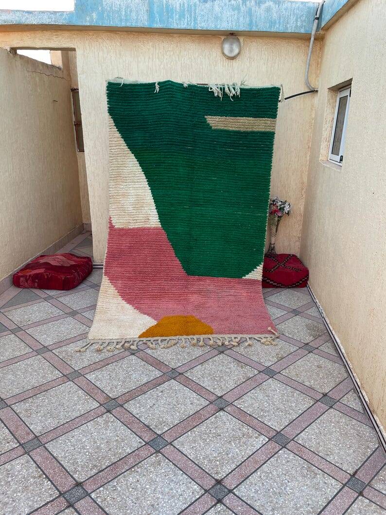 Traditional Moroccan wool rug 200cm x 300cm