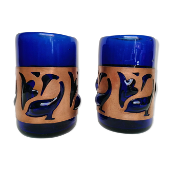 Duo de verres bleus cerclés de cuivre