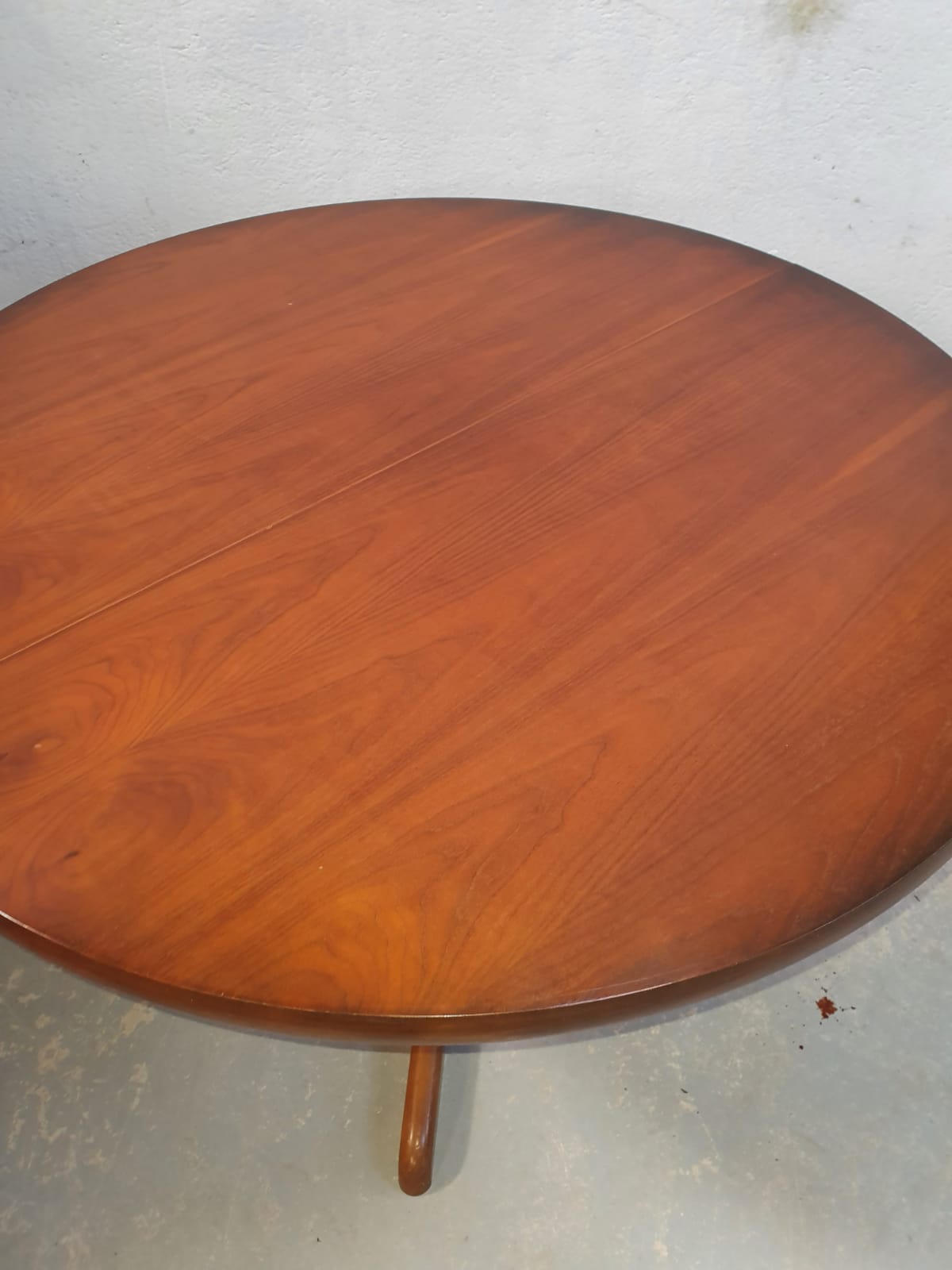 Table ronde extensible baumann en merisier