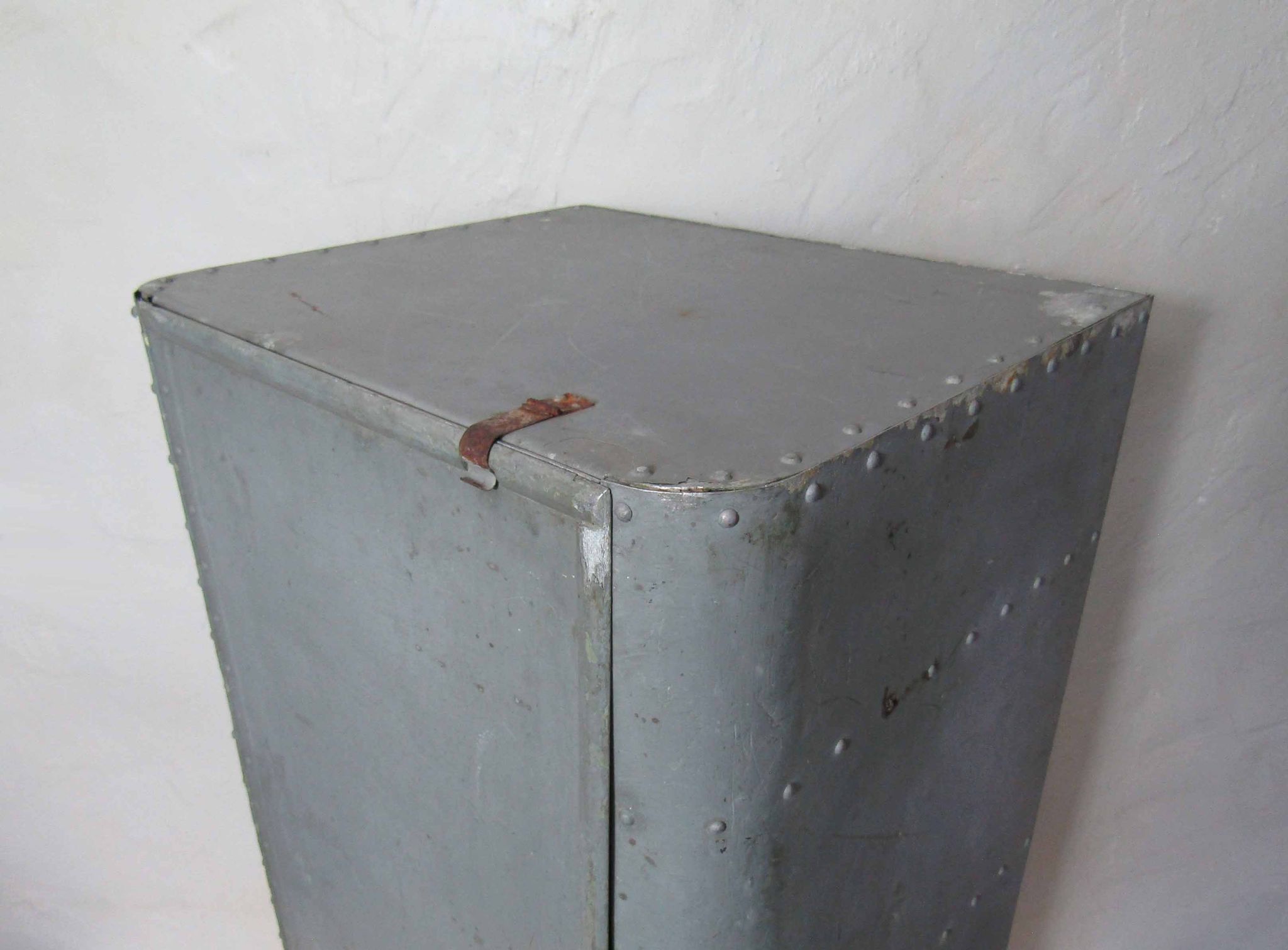 Former industrial shelf