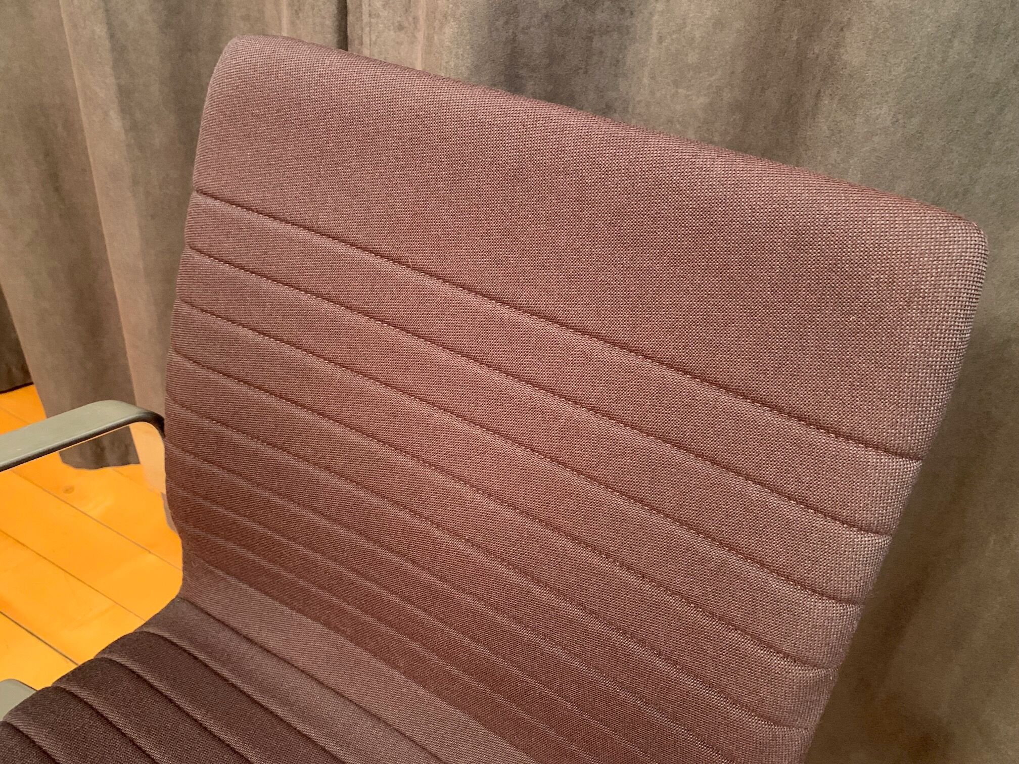 Oxford armchair by Arne Jacobsen, Fritz Hansen, Denmark.