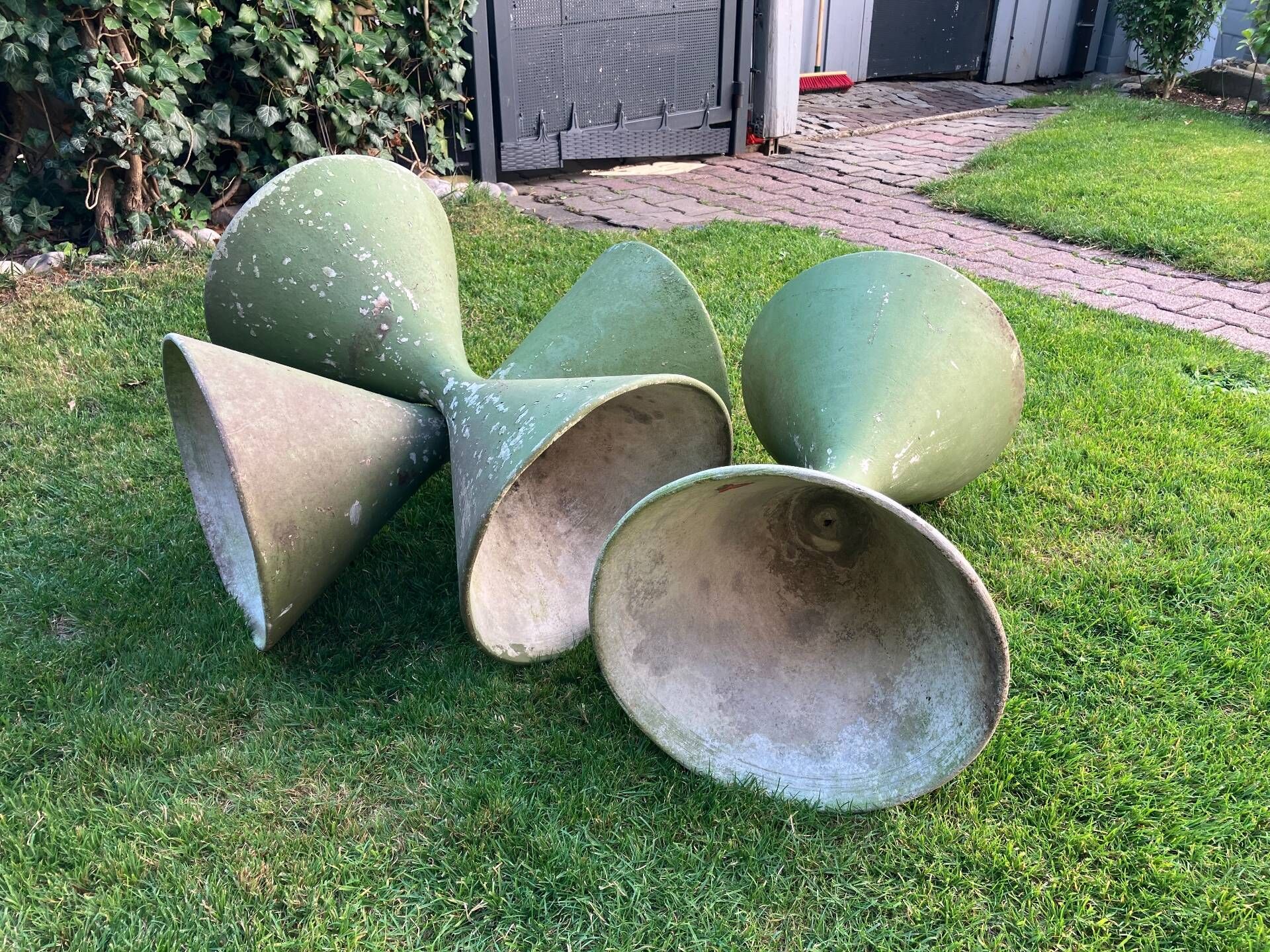 3 Diabolo Pflanzkübel von Willy Guhl für Eternit