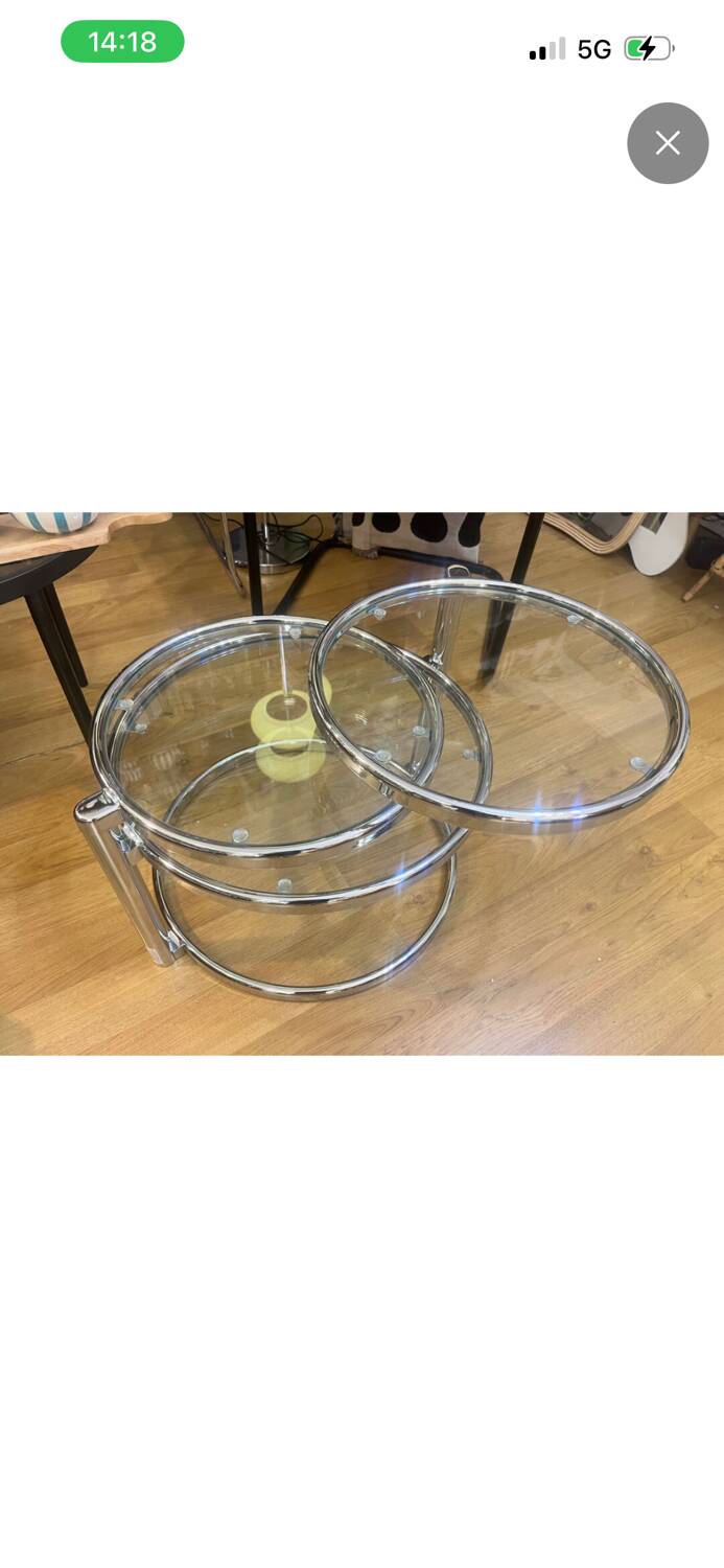 Vintage coffee table leitmotiv