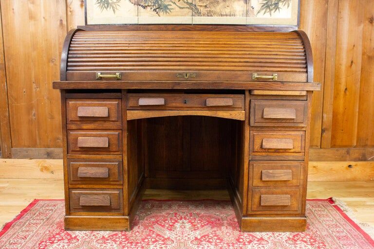 Bureau américain à rideau, vers 1940