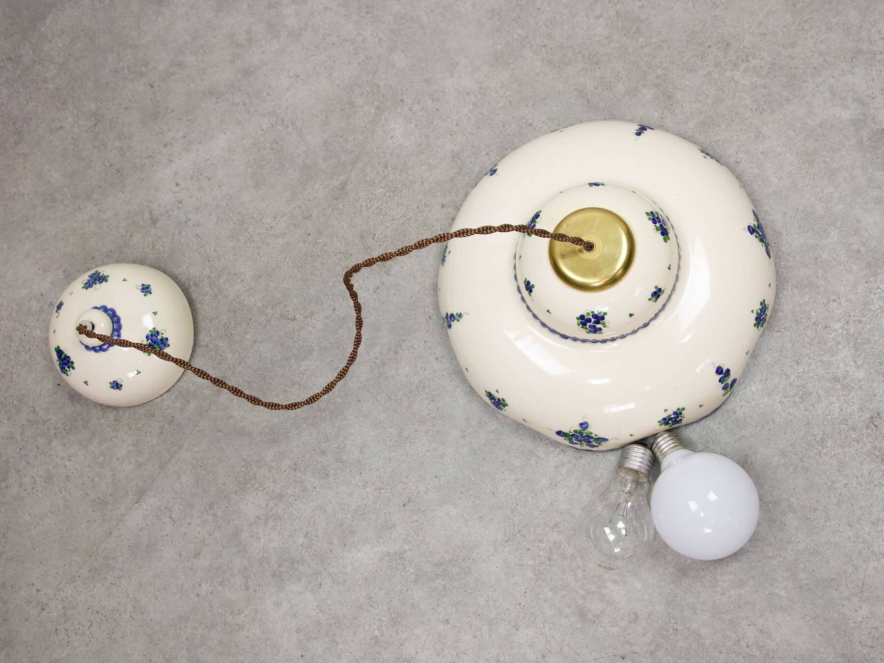 Lampe pendentive vintage en céramique et laiton faite à la main