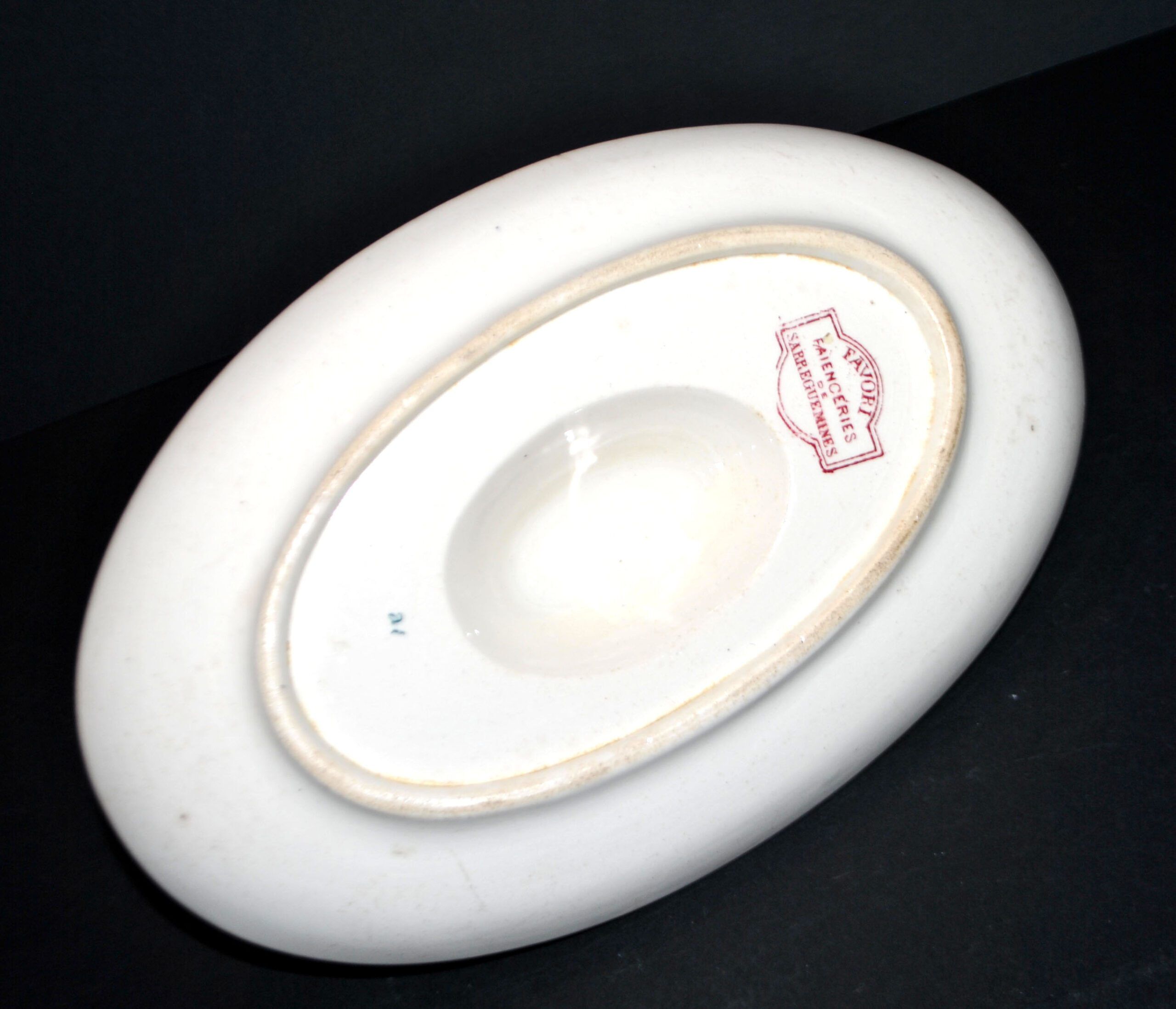 Sarreguemines earthenware gravy boat, Red Favorite with birds