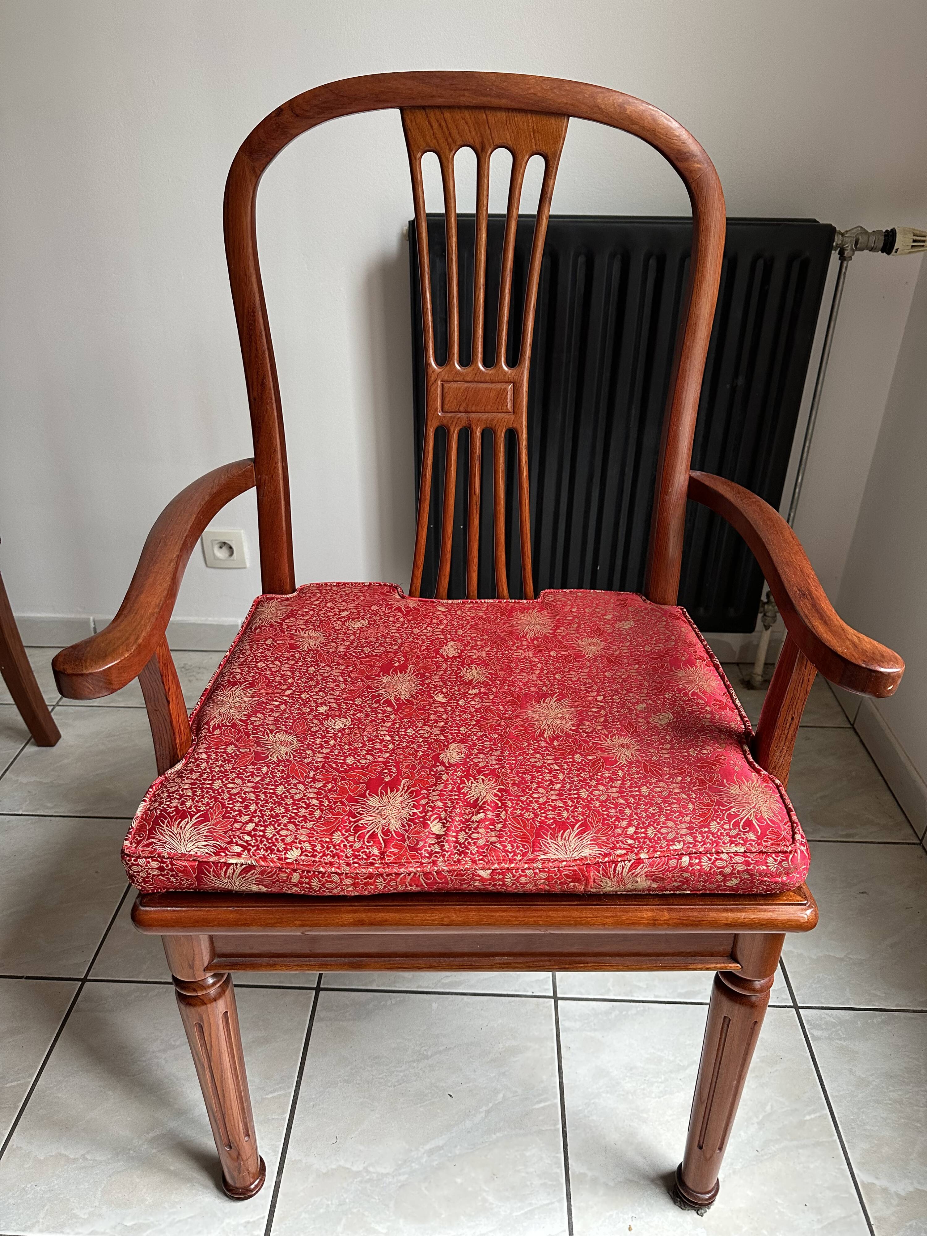 Extendable oval rosewood table + 8 chairs – Hong Chinese Furniture