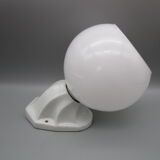 Old art deco wall lamp in opaline and porcelain