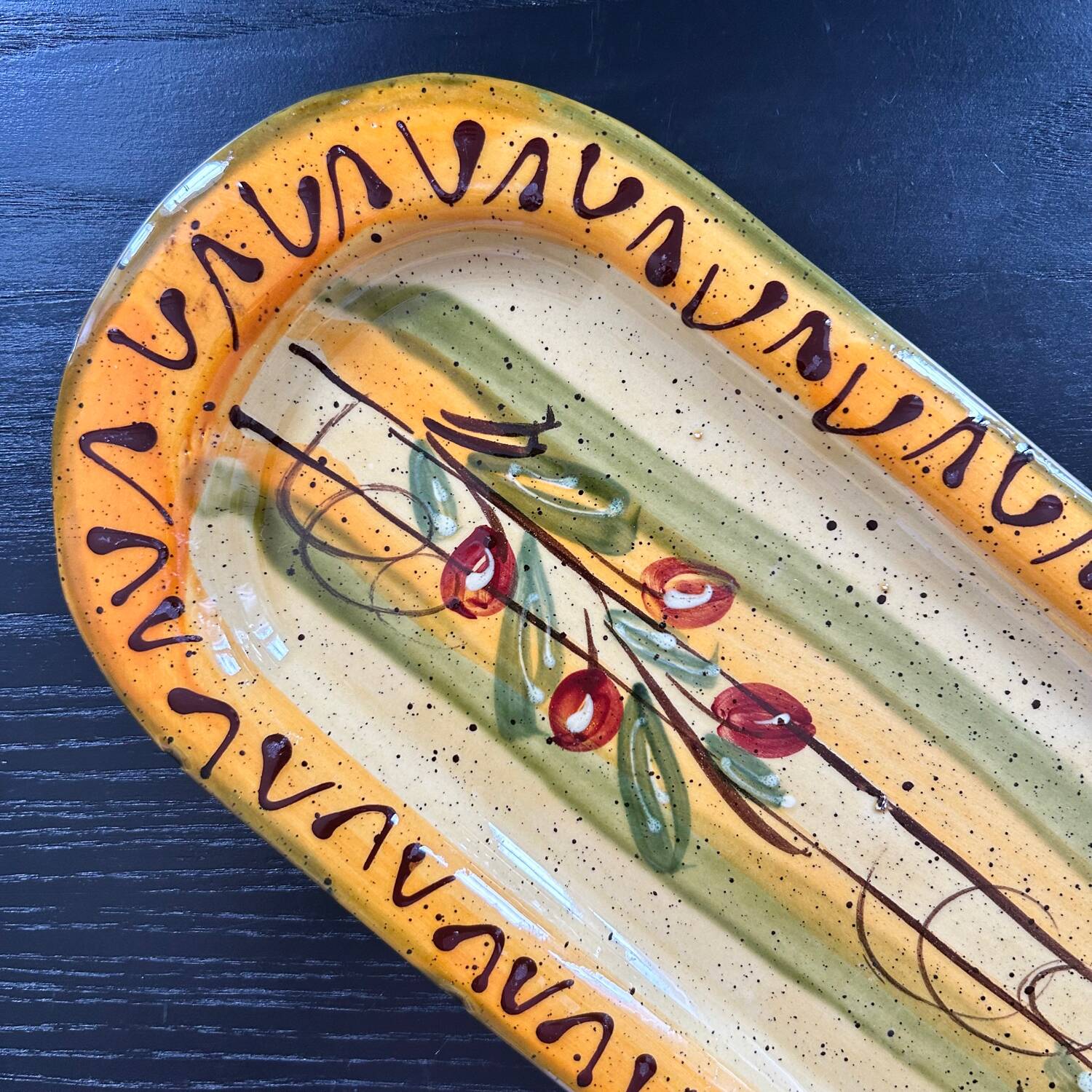 Long Provençal decorative plate