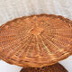 Table d’appoint artisanale vintage en osier tressé