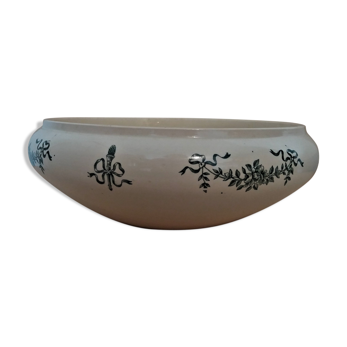 Longchamp model Sapho earthenware salad