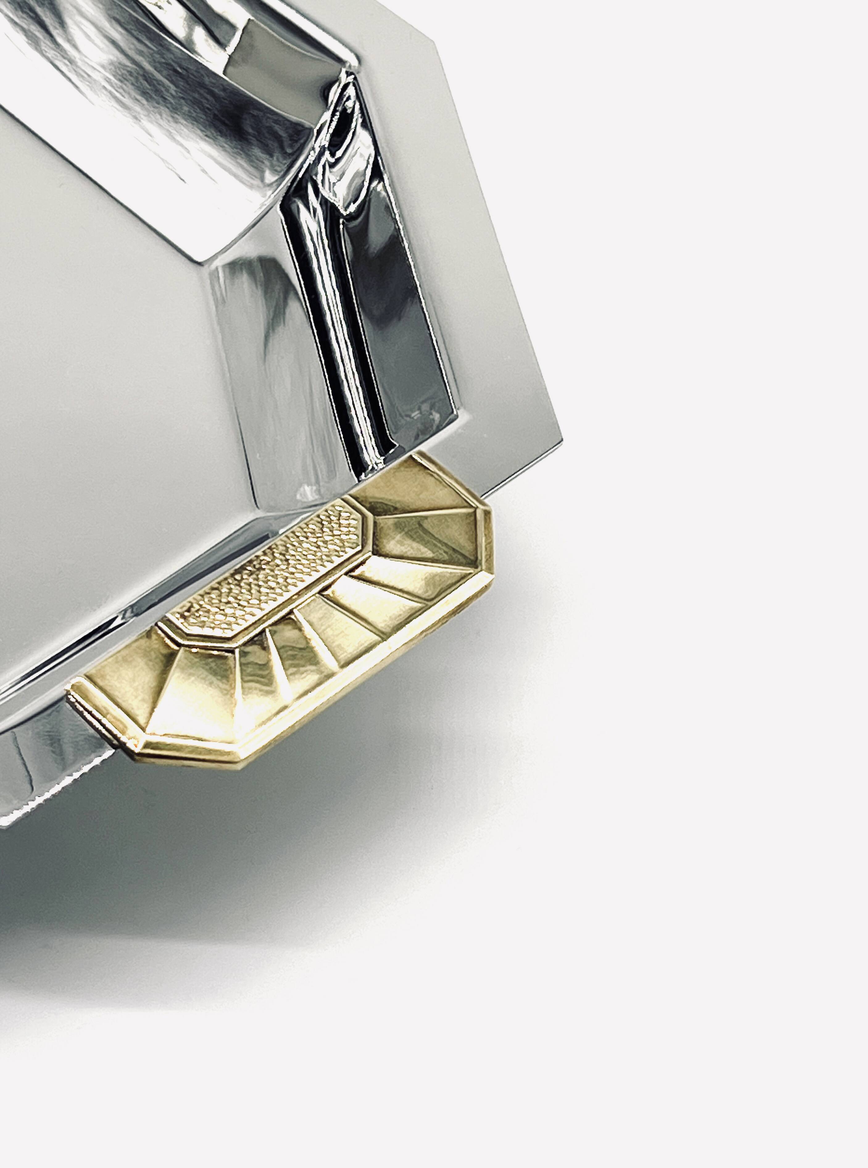 Plat en inox et laiton