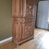 Bonnetière called standing man in solid oak with diamond points, Louis XIII style
