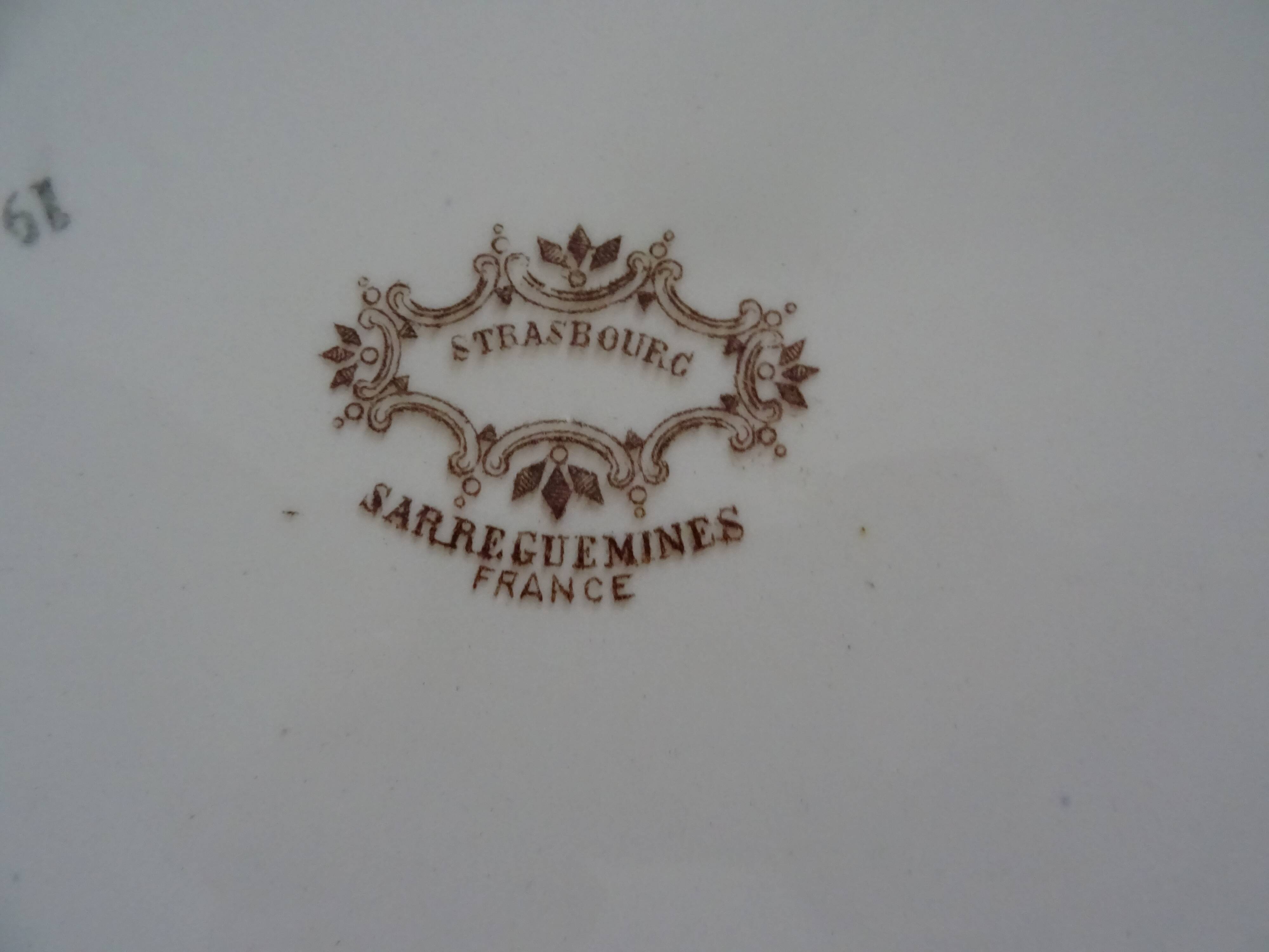 Large round dish 512112 Sarreguemines faience old flowers STRASBOURG