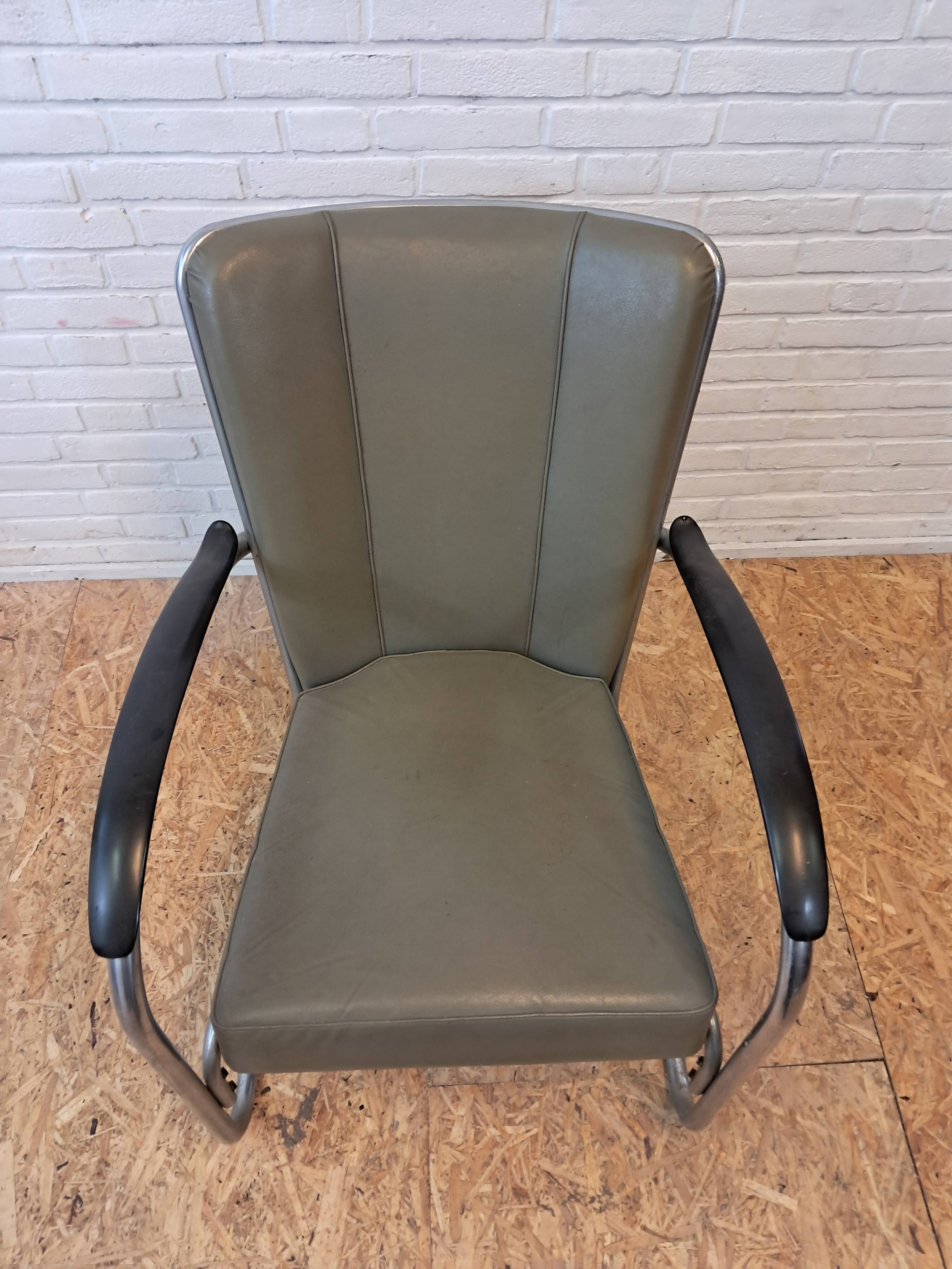 Gispen 412 Modernist Armchair