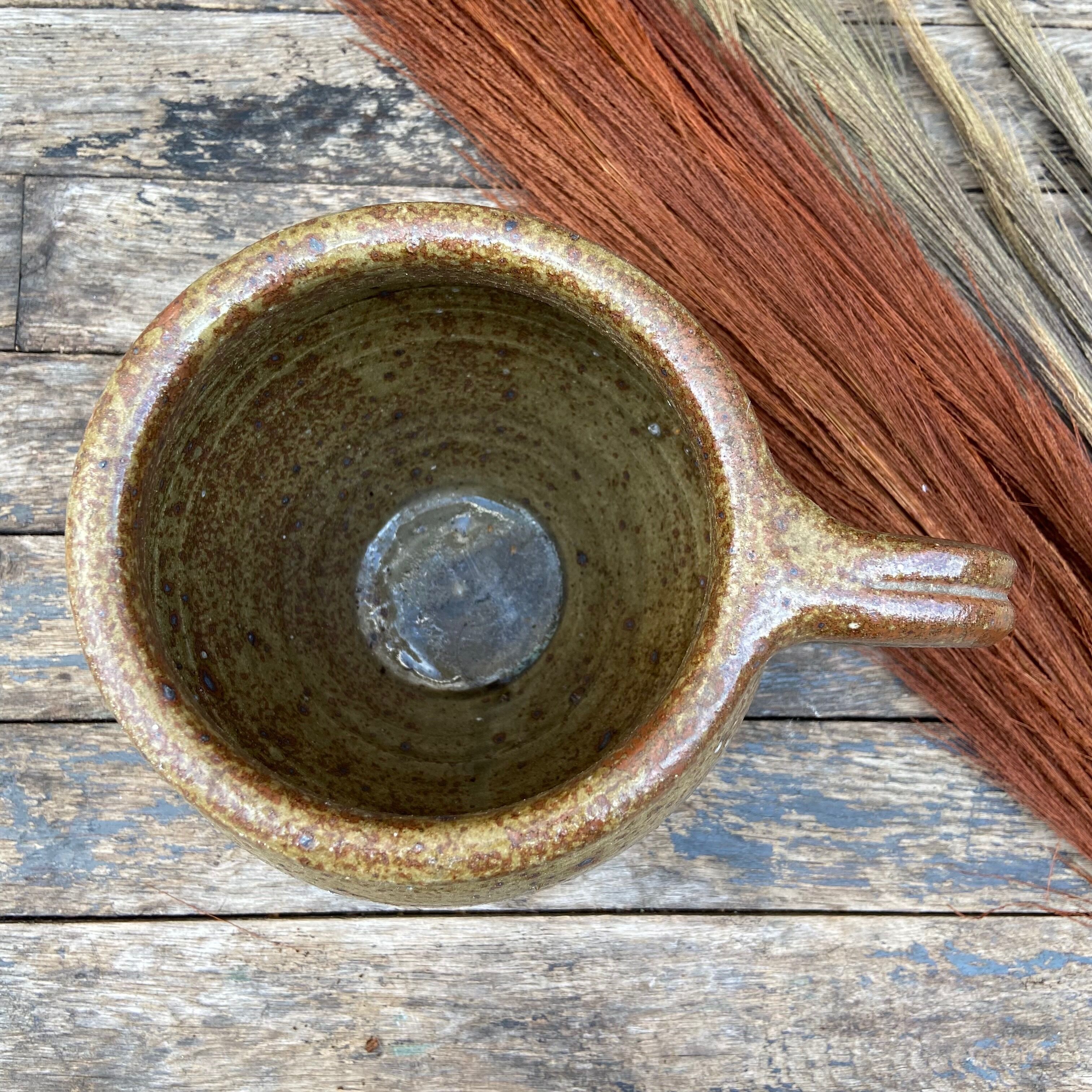 XL pot in pyrite sandstone - 70s