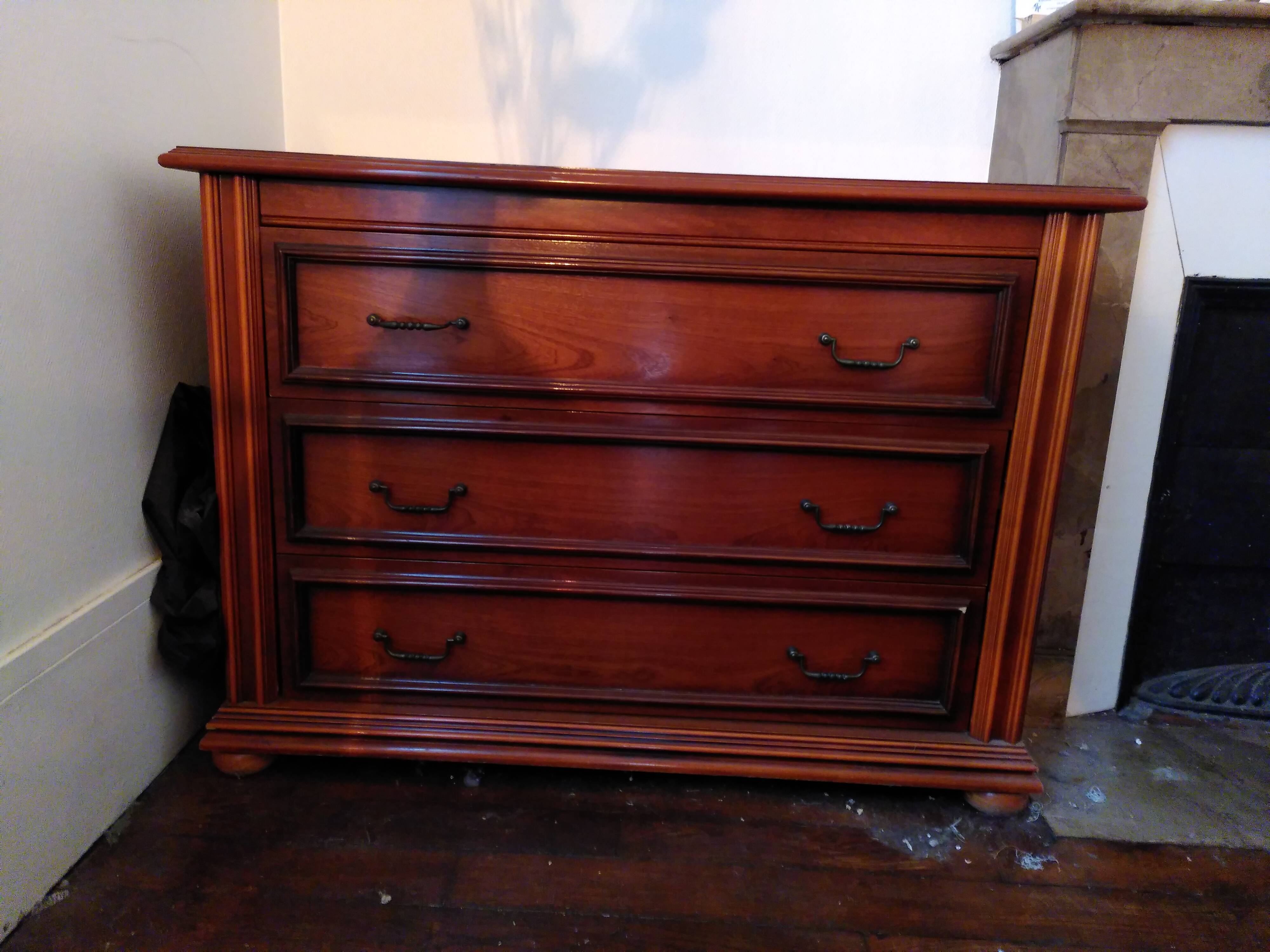Vintage chest of drawers