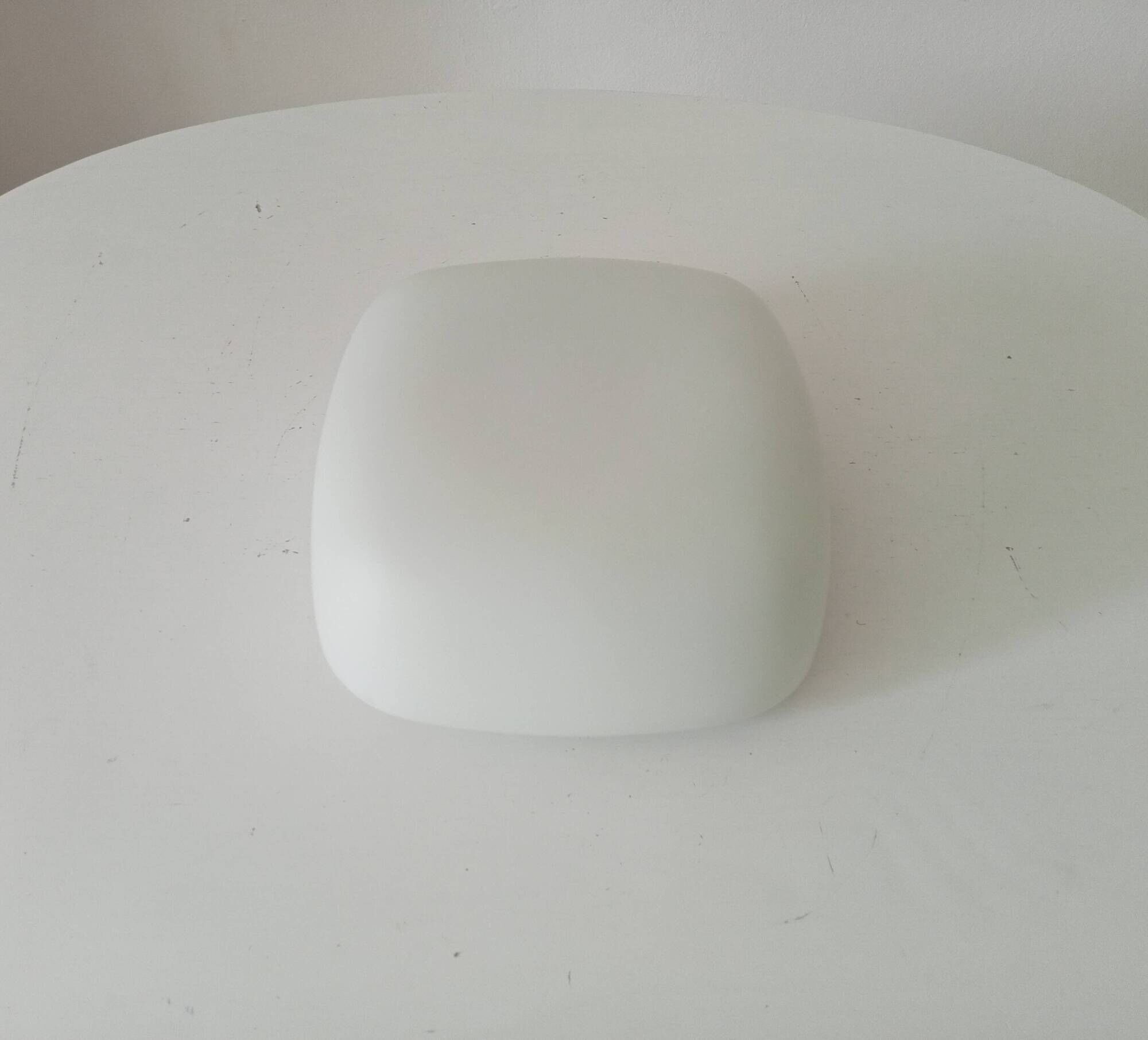 Vintage Italian ceiling light in opaline from the 1960s.
