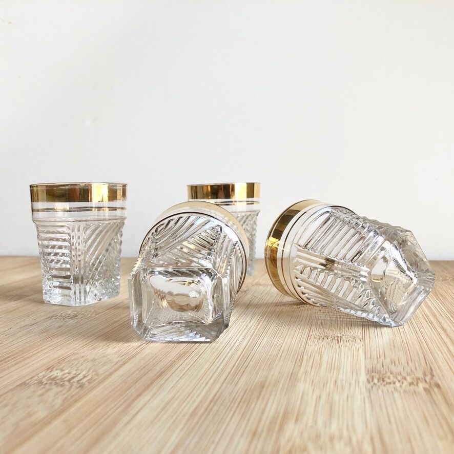 4 small retro glasses