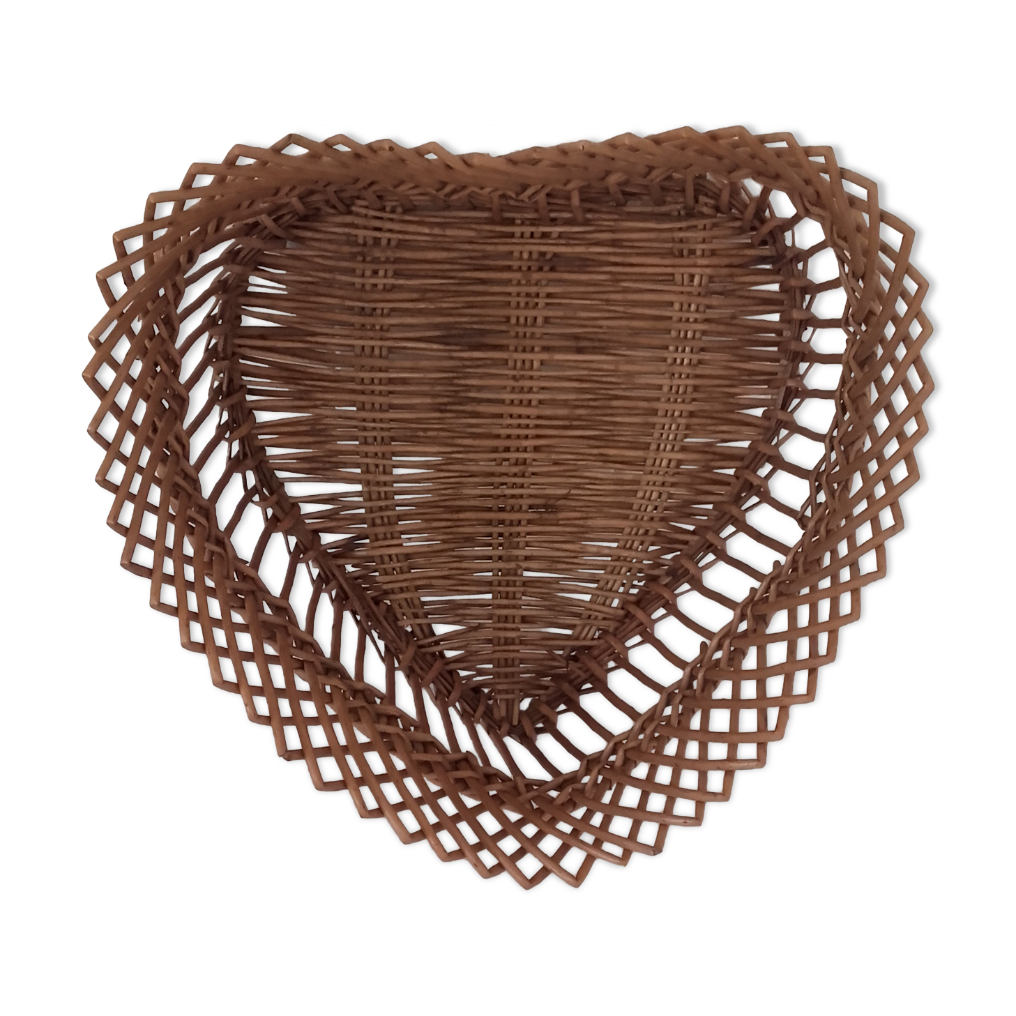 Corbeille en osier ancienne en forme de coeur