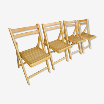 Série de 4 chaises pliantes en hêtre massif