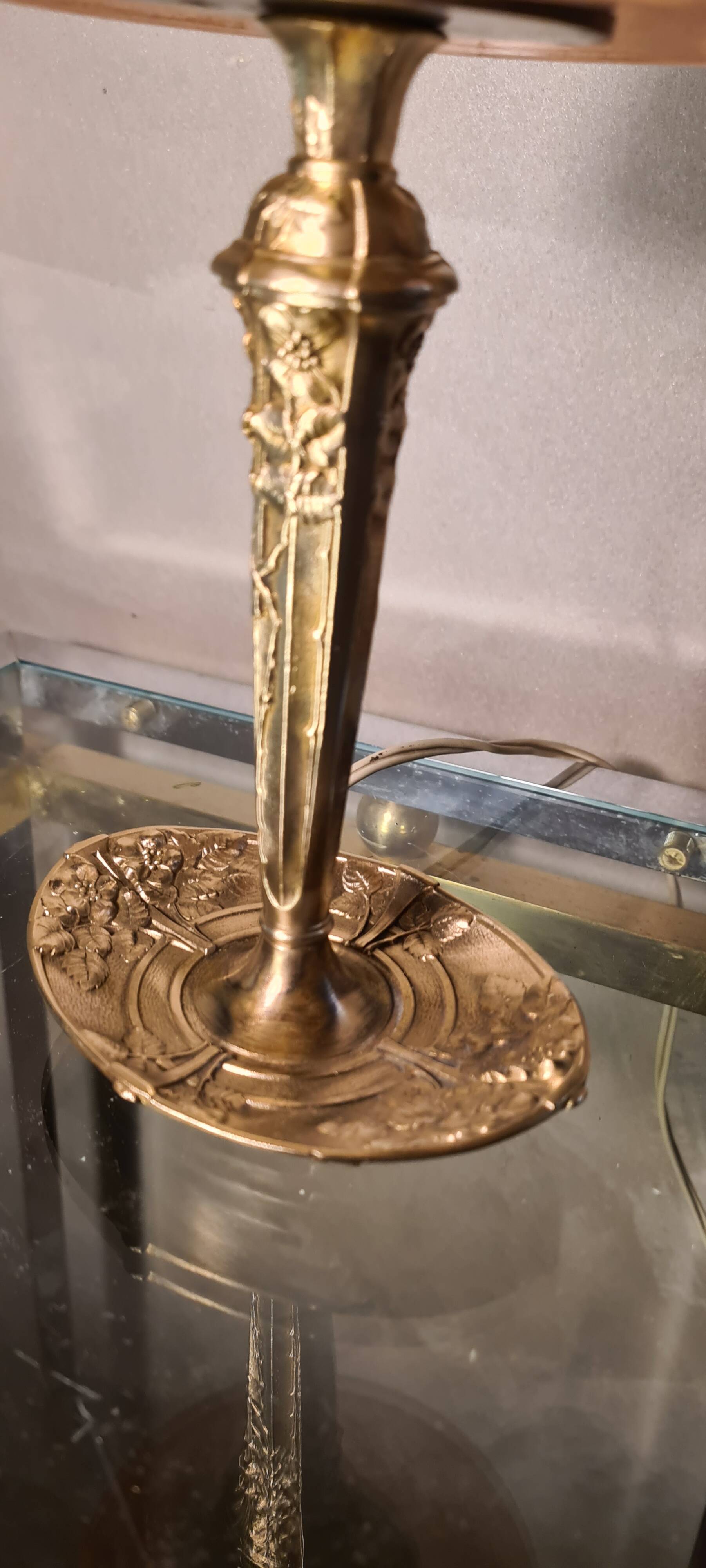 French Art Deco Table Lamp by Cherrier & Besnus very beautiful pressed molded pink glass - 1920s 33x12