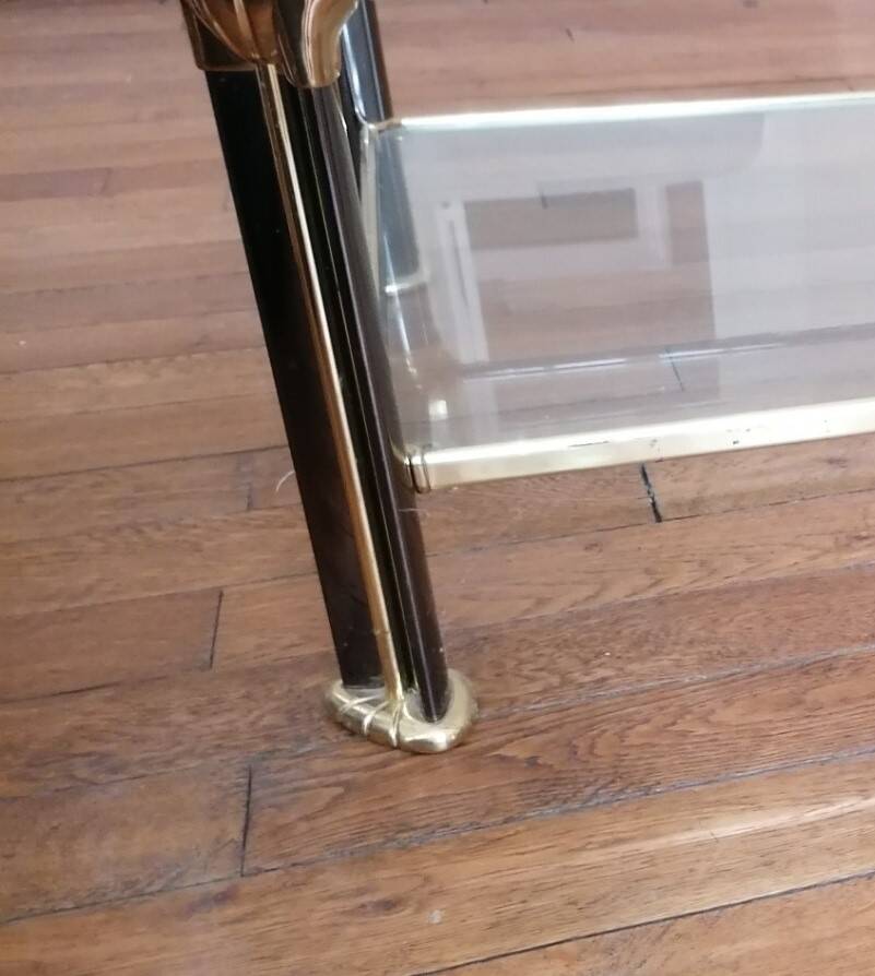 Table basse en métal, laiton et verre - Années 60-70.