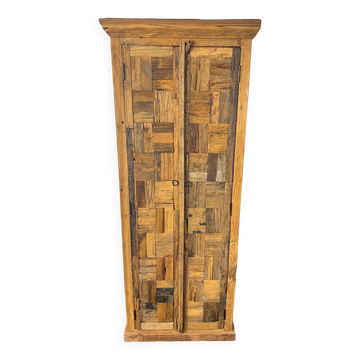 Armoire en patchwork de bois