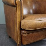 Club armchair in sheepskin